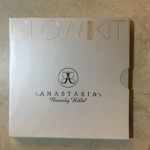 Anastasia Beverly Hills Gleam Glow Kit